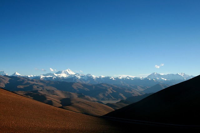 mountain landscape, adventure travel, natural wonders, breathtaking scenery, Everest