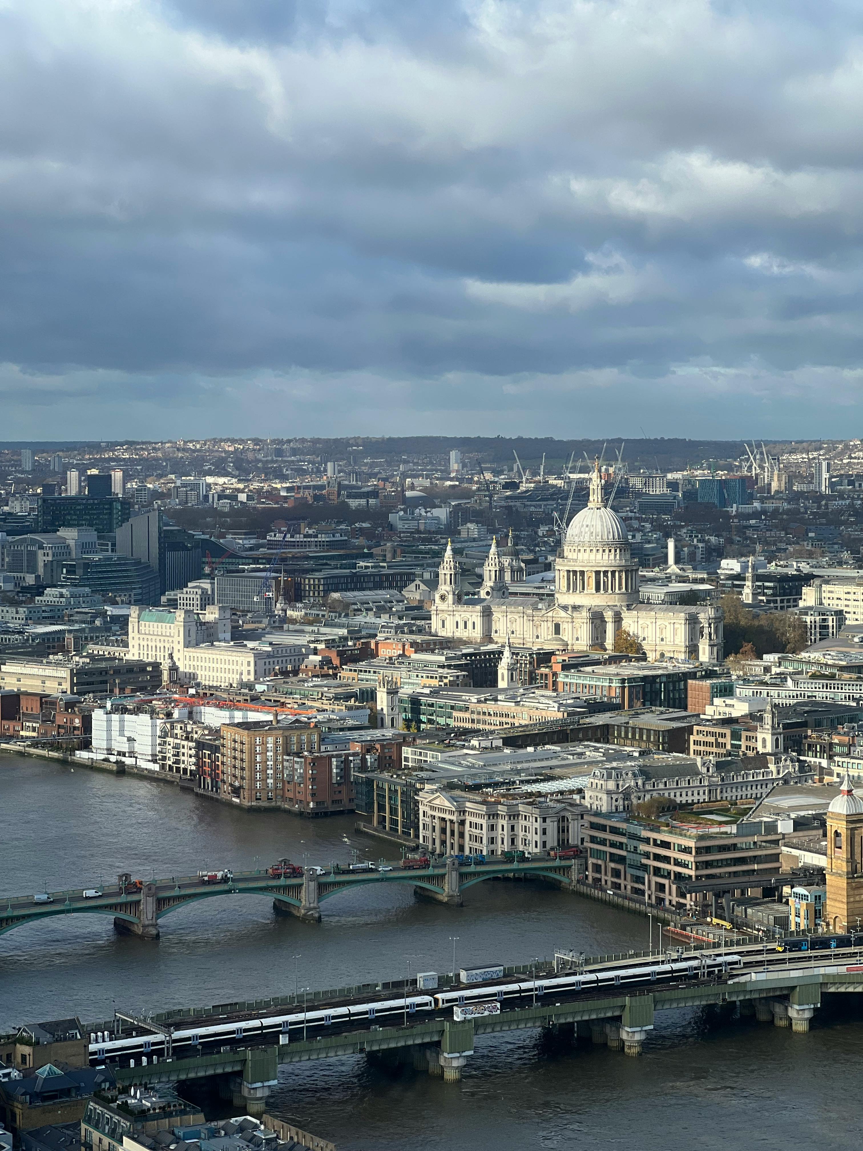 London Iconic Destinations London landmarks, cityscape, urban attractions